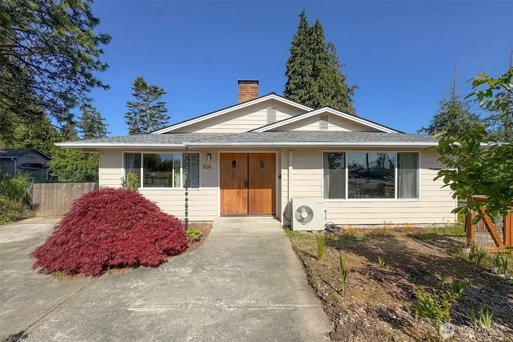 806 S E Street Port Angeles WA 98363