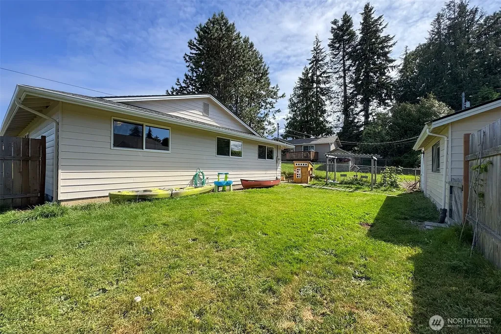 806 S E Street Port Angeles WA 98363