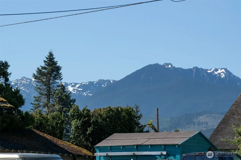 806 S E Street Port Angeles WA 98363