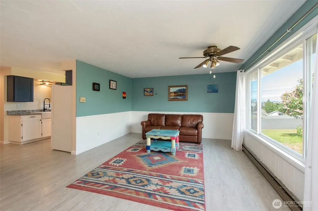806 S E Street Port Angeles WA 98363