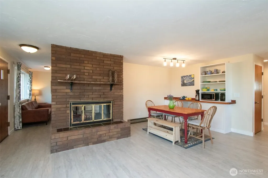 806 S E Street Port Angeles WA 98363