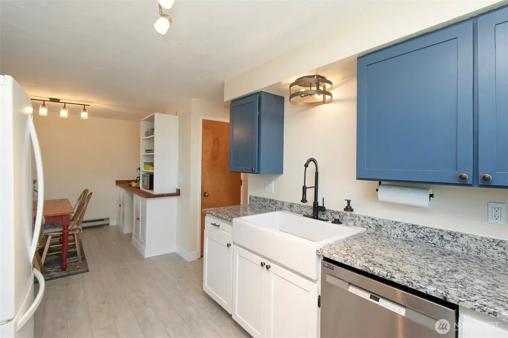 806 S E Street Port Angeles WA 98363