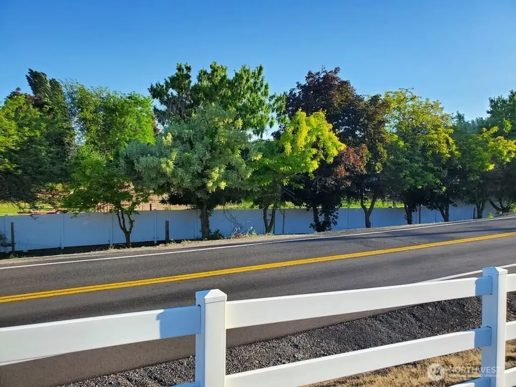 844 N Manchester Place East Wenatchee WA 98802