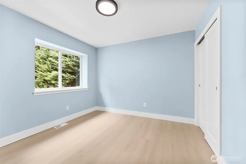 21927 45th Ave SE Bothell WA 98021