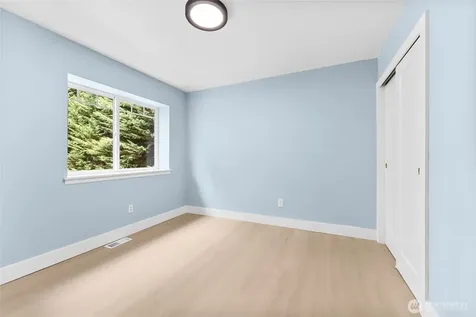 21927 45th Ave SE Bothell WA 98021