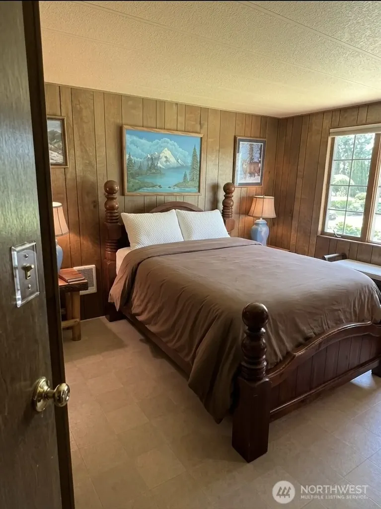 32711 36th Avenue E Eatonville WA 98328