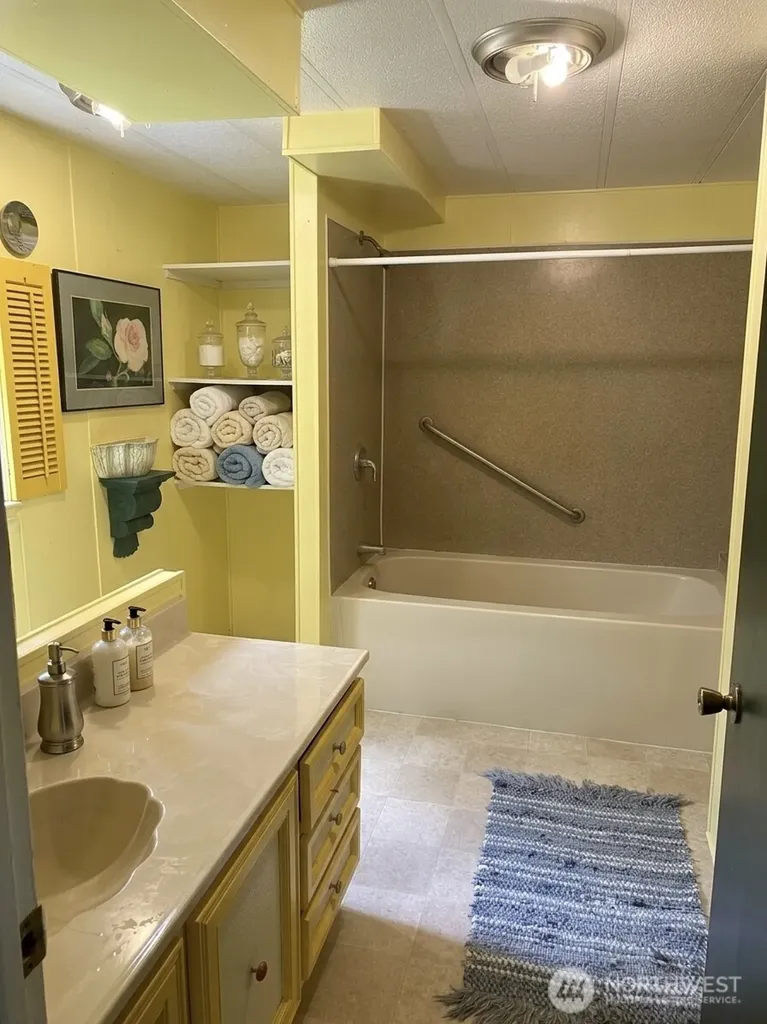 32711 36th Avenue E Eatonville WA 98328