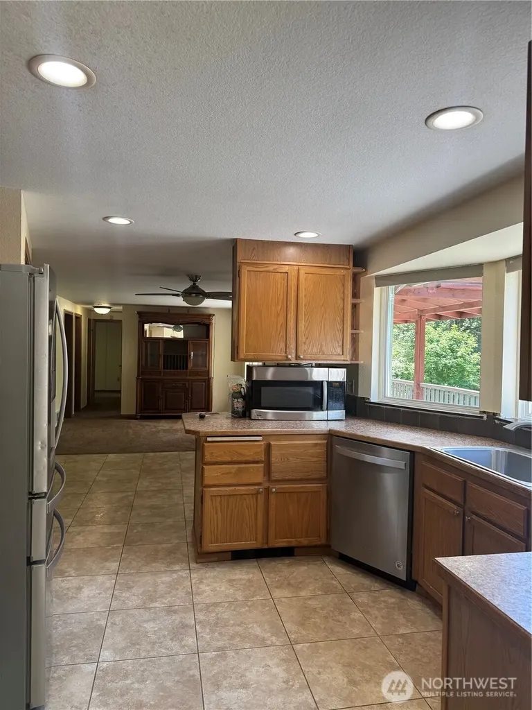 320 181st Avenue E Lake Tapps WA 98391