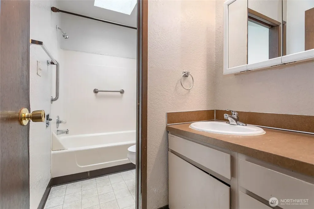 2701 Texas (2701-2709) Street Bellingham WA 98229