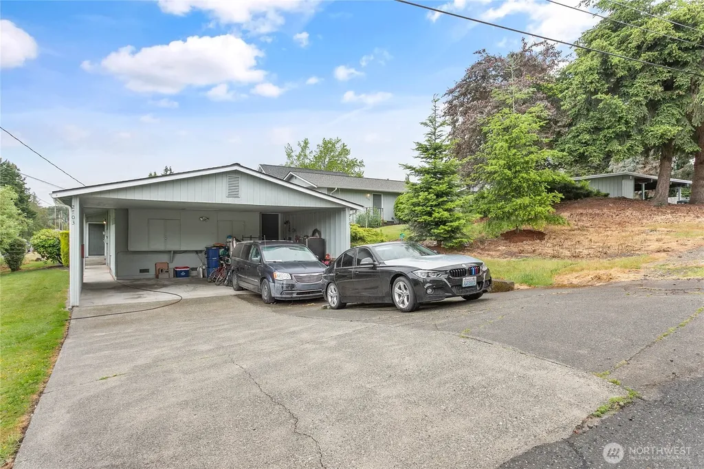 2701 Texas (2701-2709) Street Bellingham WA 98229