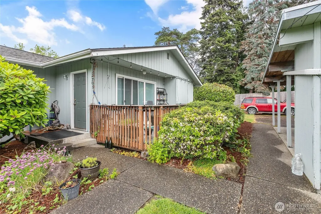 2701 Texas (2701-2709) Street Bellingham WA 98229