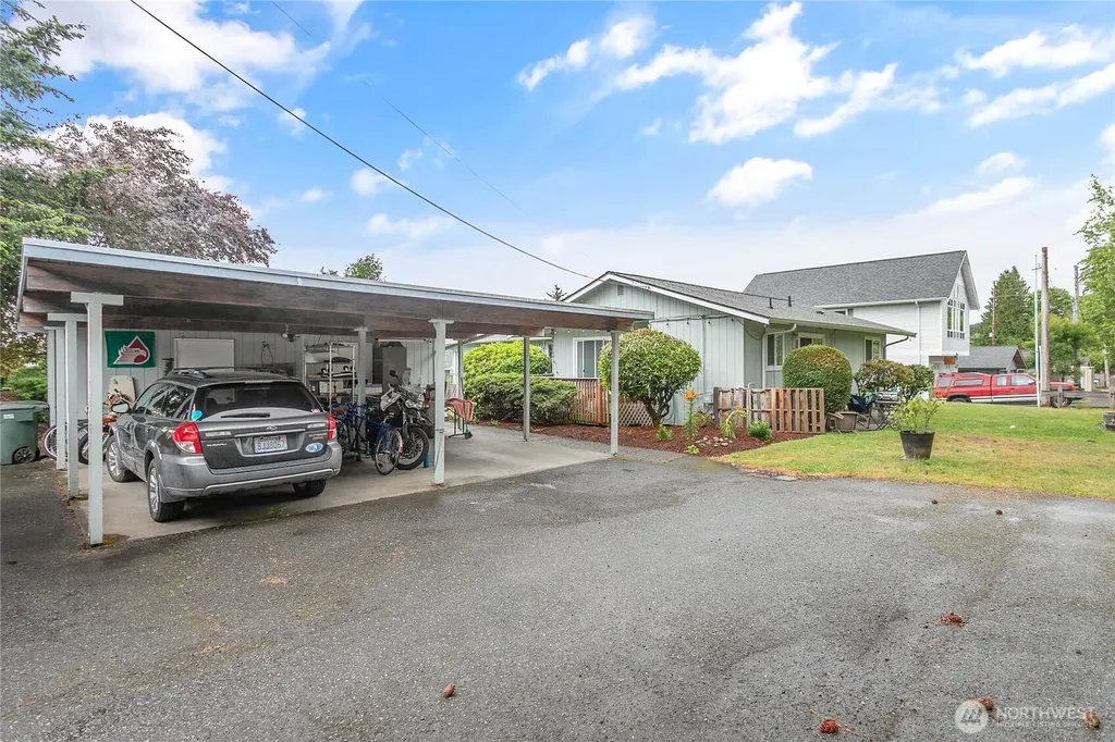 2701 Texas (2701-2709) Street Bellingham WA 98229