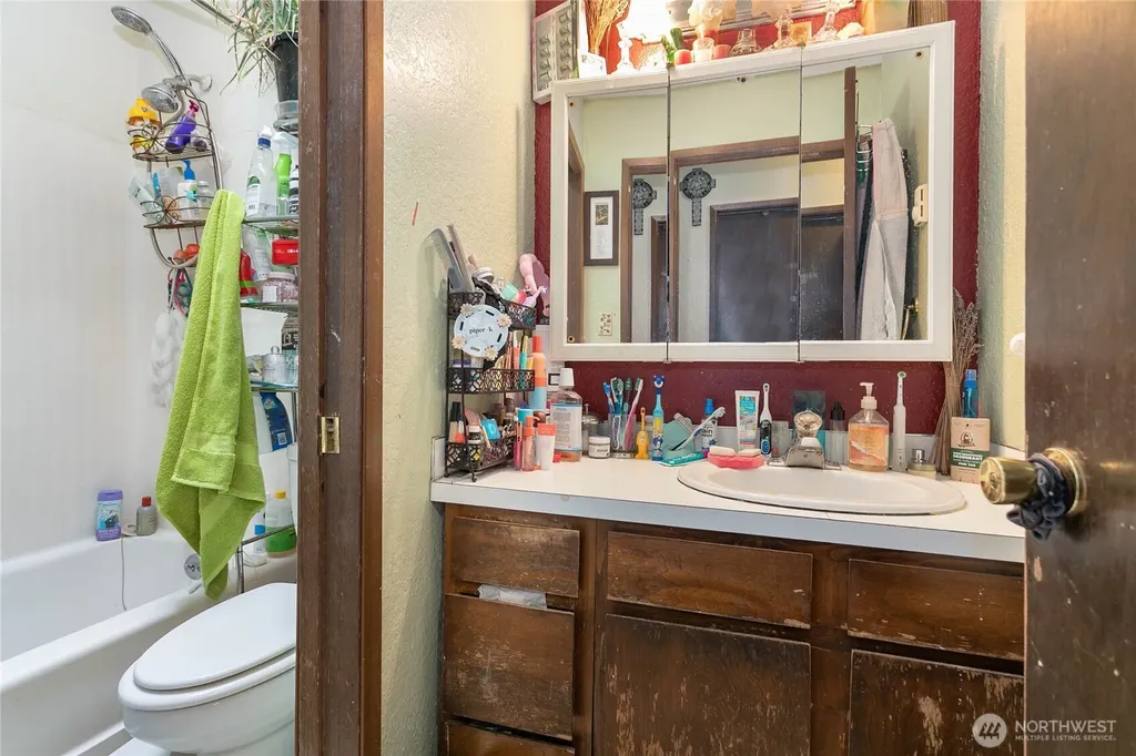 2701 Texas (2701-2709) Street Bellingham WA 98229