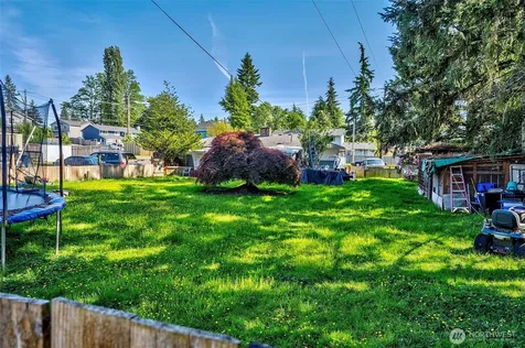 903 Logan Road Lynnwood WA 98036