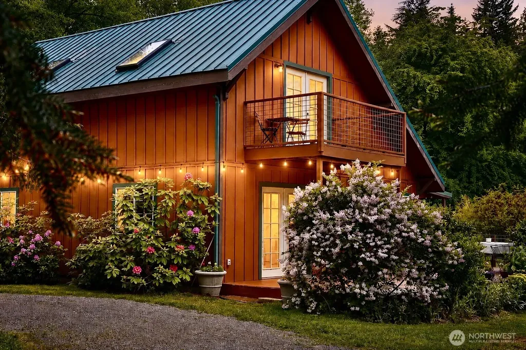 6939 Old Wagon Road Clinton WA 98236