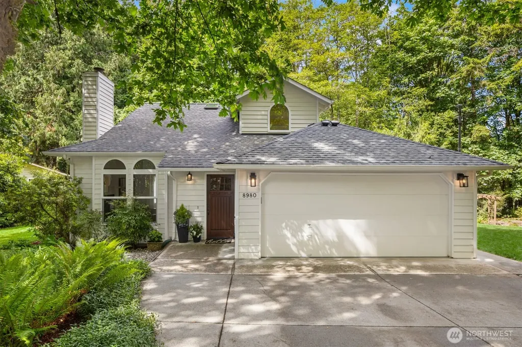 8980 Bay Street NE Bainbridge Island WA 98110