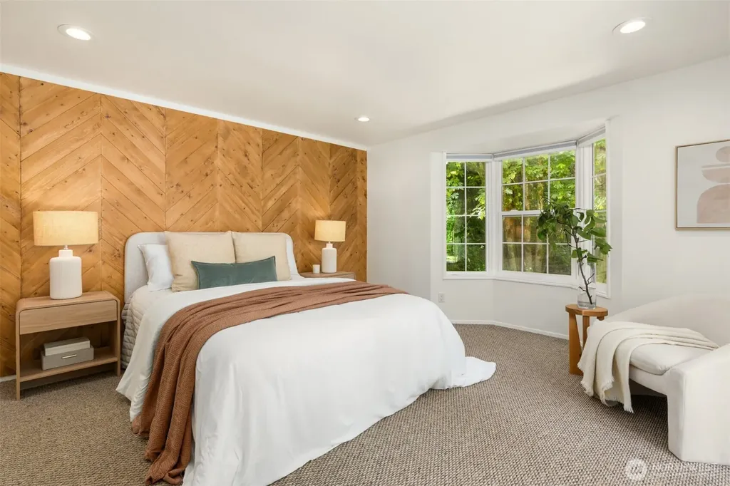 8980 Bay Street NE Bainbridge Island WA 98110