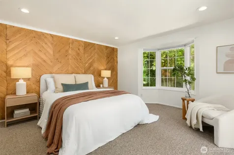 8980 Bay Street NE Bainbridge Island WA 98110