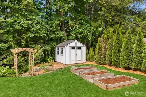 8980 Bay Street NE Bainbridge Island WA 98110