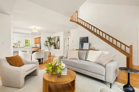 8980 Bay Street NE Bainbridge Island WA 98110
