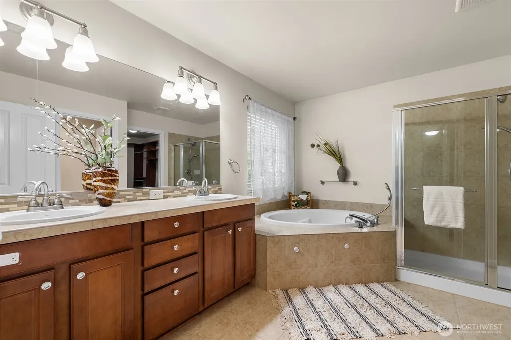 4882 SW Kenmore Court Port Orchard WA 98367