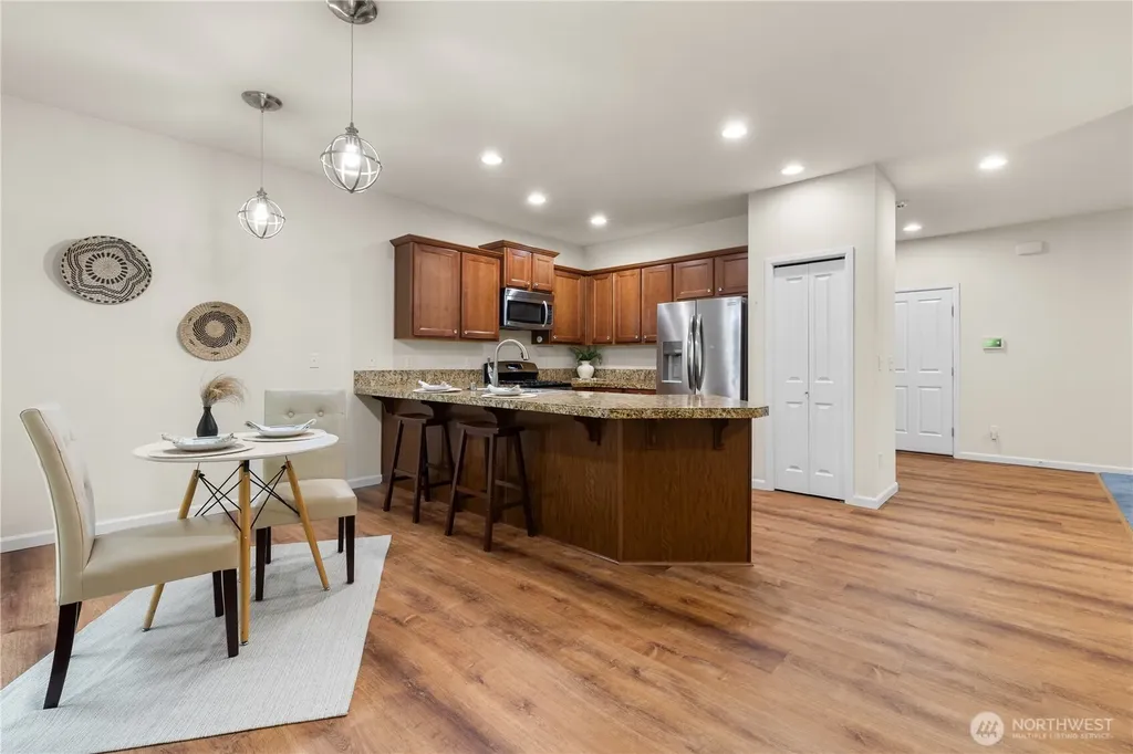 4882 SW Kenmore Court Port Orchard WA 98367