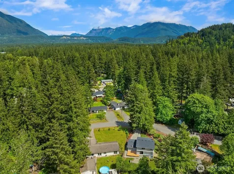 14421 444th Ave SE North Bend WA 98045