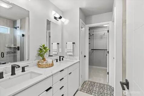 22505 70th Place W Mountlake Terrace WA 98043