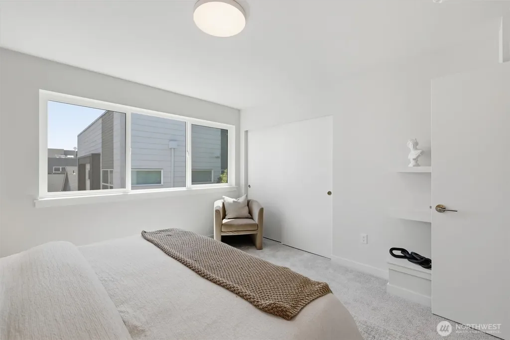 105 NW 39 Th Street Seattle WA 98107