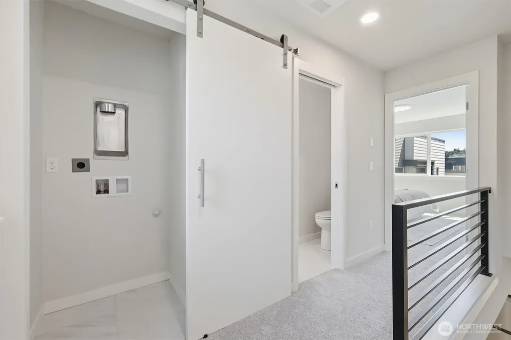 105 NW 39 Th Street Seattle WA 98107