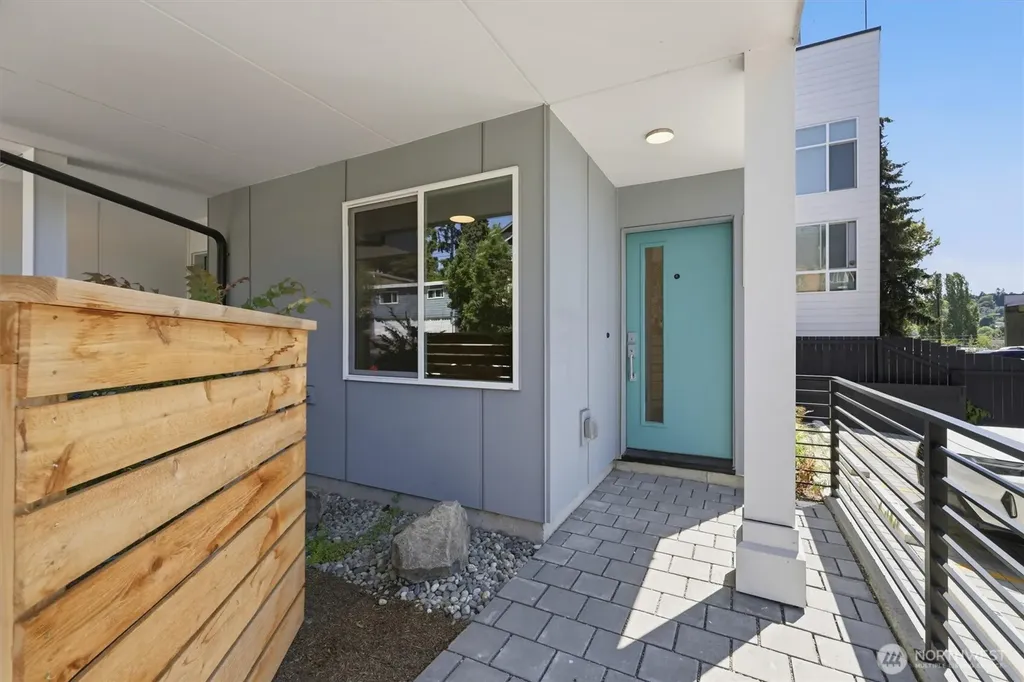 105 NW 39 Th Street Seattle WA 98107