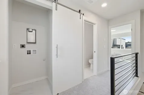 105 NW 39 Th Street Seattle WA 98107
