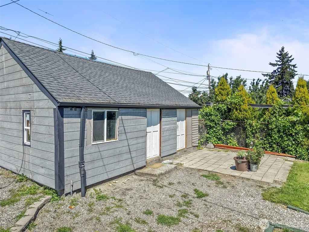 1948 S Hosmer Street Tacoma WA 98405