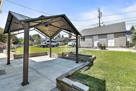 1948 S Hosmer Street Tacoma WA 98405