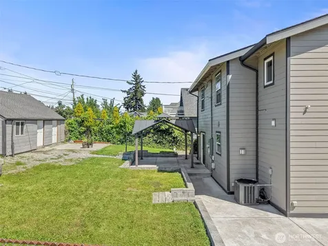 1948 S Hosmer Street Tacoma WA 98405