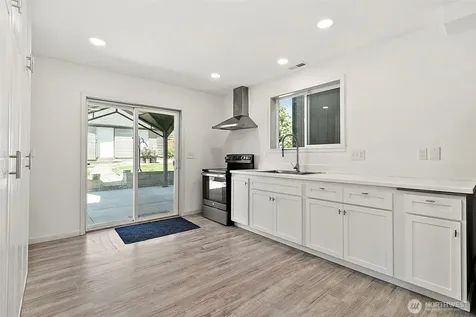 1948 S Hosmer Street Tacoma WA 98405