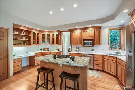 15810 SE 45th Place Bellevue WA 98006