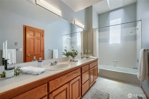 15810 SE 45th Place Bellevue WA 98006