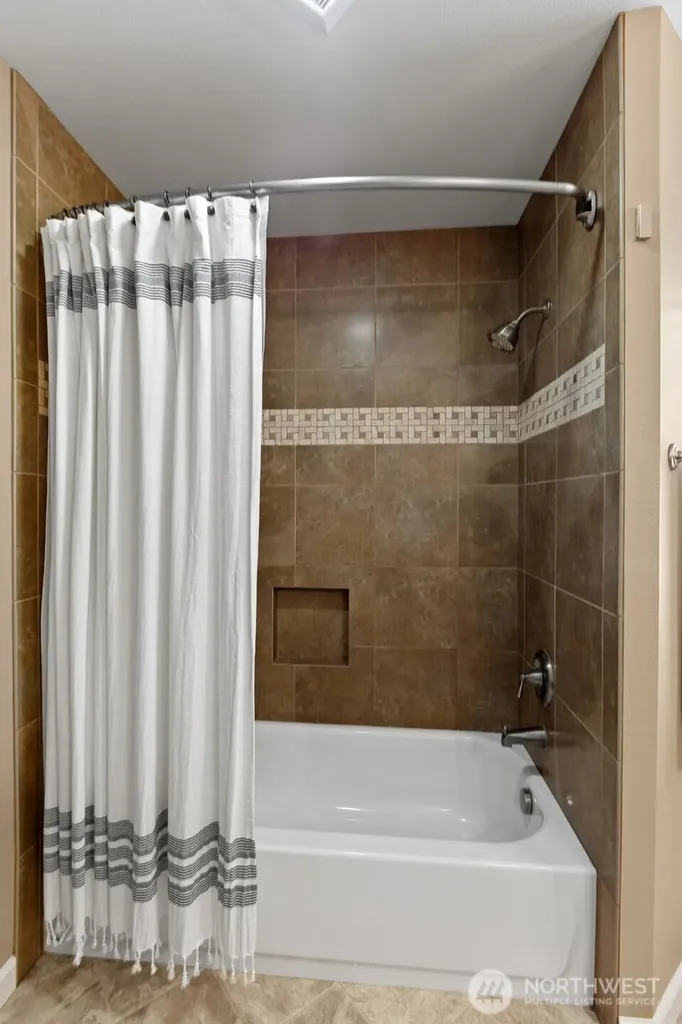 25436 163rd Place SE Covington WA 98042