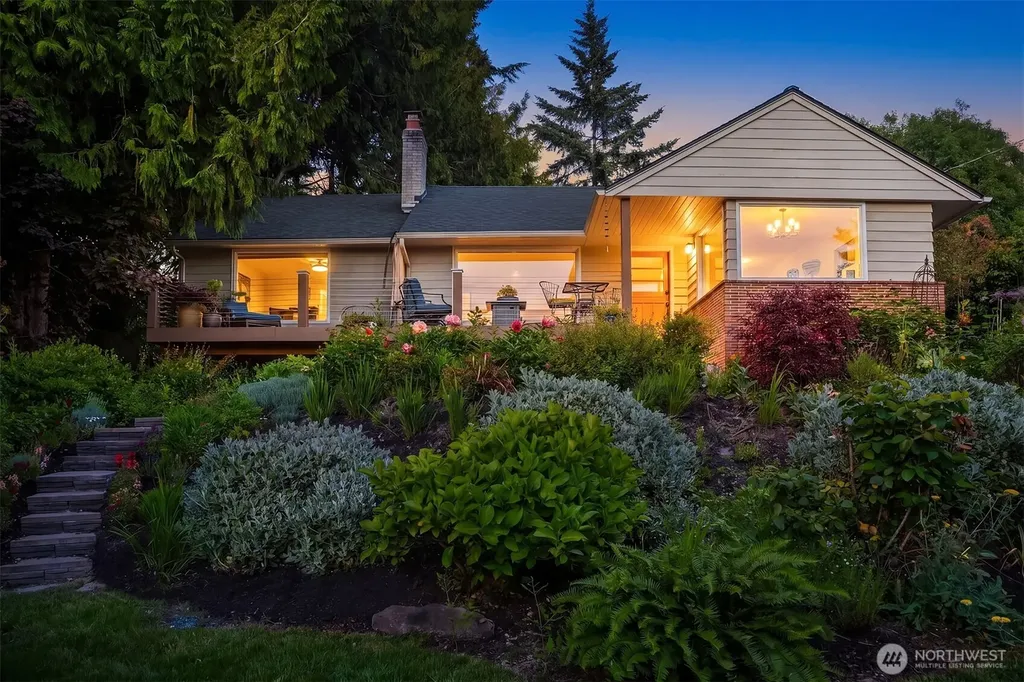 9326 California Avenue SW Seattle WA 98136