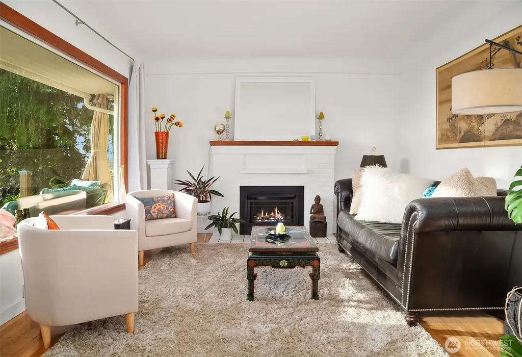 9326 California Avenue SW Seattle WA 98136