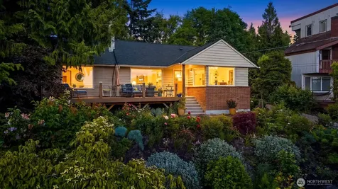 9326 California Avenue SW Seattle WA 98136