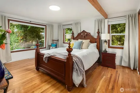 9326 California Avenue SW Seattle WA 98136