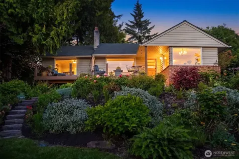 9326 California Avenue SW Seattle WA 98136