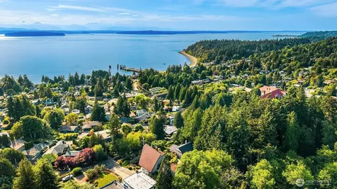 9326 California Avenue SW Seattle WA 98136