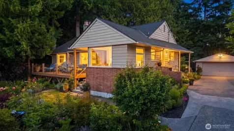 9326 California Avenue SW Seattle WA 98136