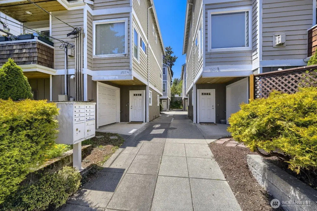 9519 8th Avenue NW Seattle WA 98117