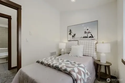 9519 8th Avenue NW Seattle WA 98117