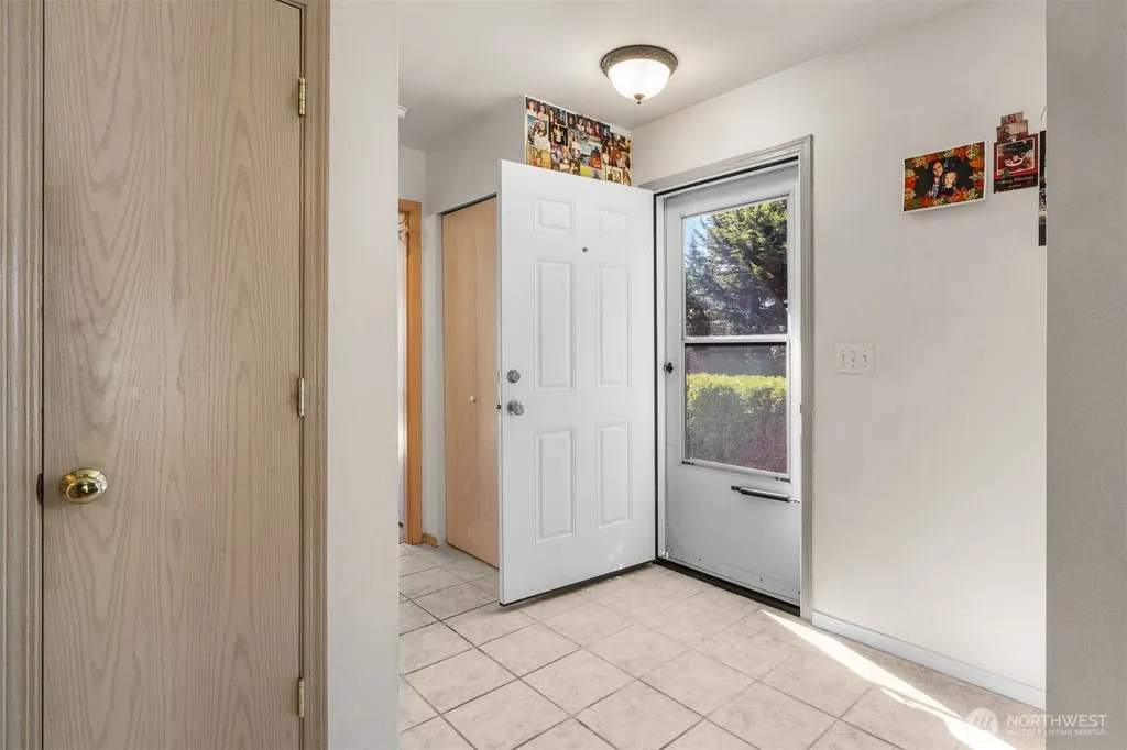 6937 Jericho Ln SW Olympia WA 98512