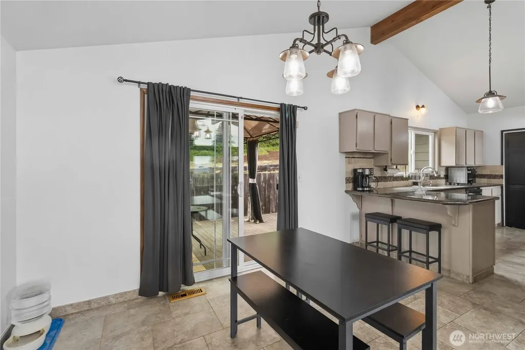 209 Curtis Drive Longview WA 98632